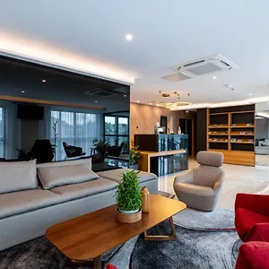 فندق Woods Geneve-thoiry تويري