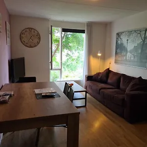  Проживание в семье Johan's B&b, Dakterras & Goedkoop Parkeren - Sinds 2014 Нидерланды