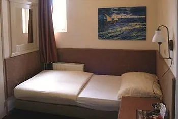 Delta Hotel City Center Amsterdam 3*,