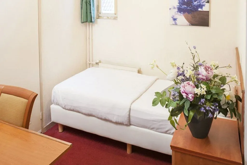 Delta Hotel City Center Amsterdam 3*,